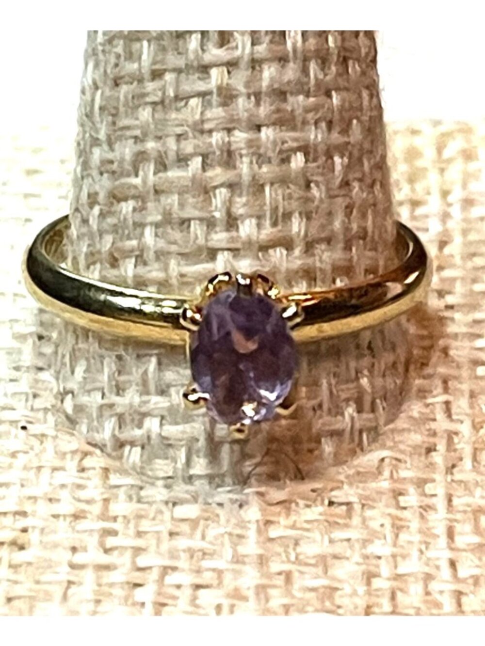 Vintage Gold Tone Oval Purple Rhinestone Solitaire Ring Minimalist Costume Sz 8